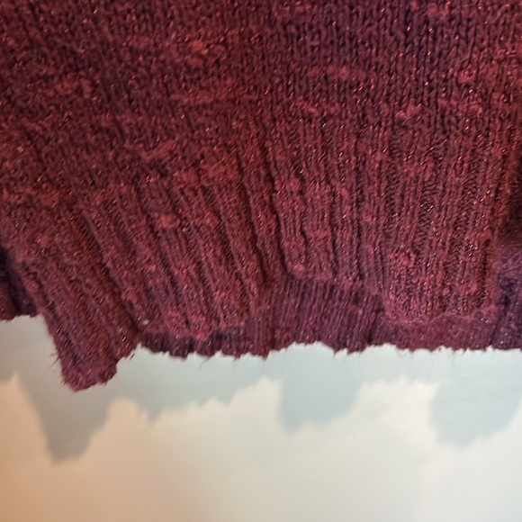 AE maroon sweatshirt - Picture 5 of 5